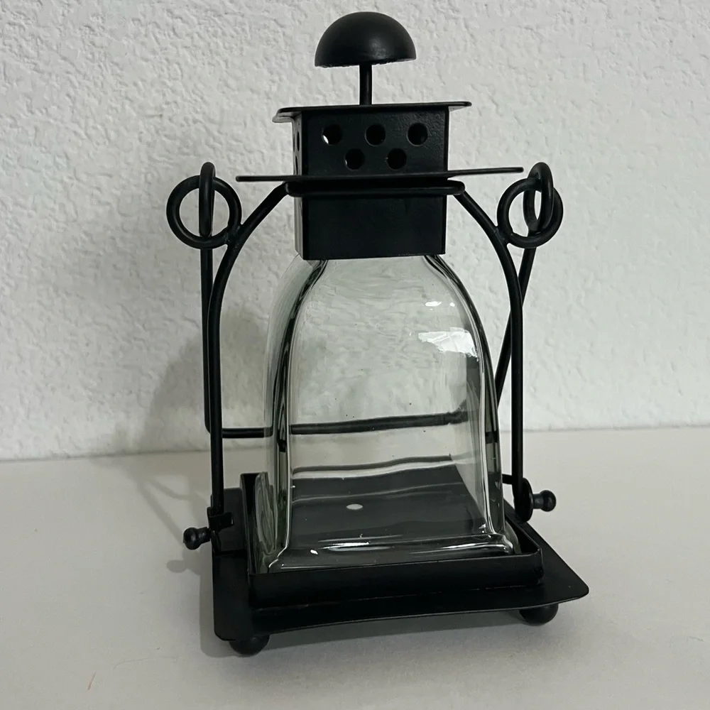 Frontgate Vintage Windproof Candle Holder Lantern Indoors & Outdoors Black